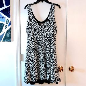 Hutch Revirsible B & W Dress